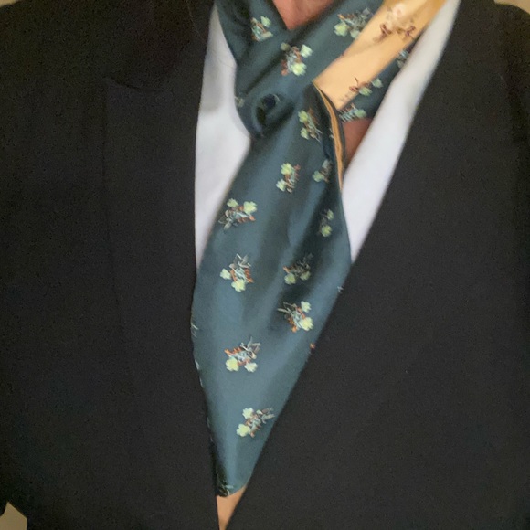 COACH FLORAL BOW SKINY SCARF - WOMEN'S DENIM/BEECH - Picture 5 of 10